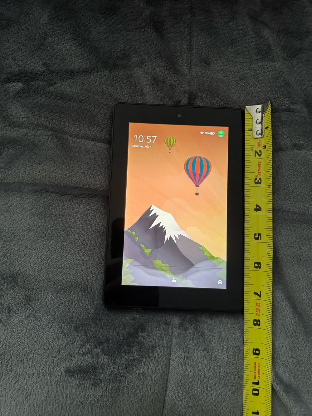 Amazon Tablet in Black with Front Camera - Picture 3 of 8